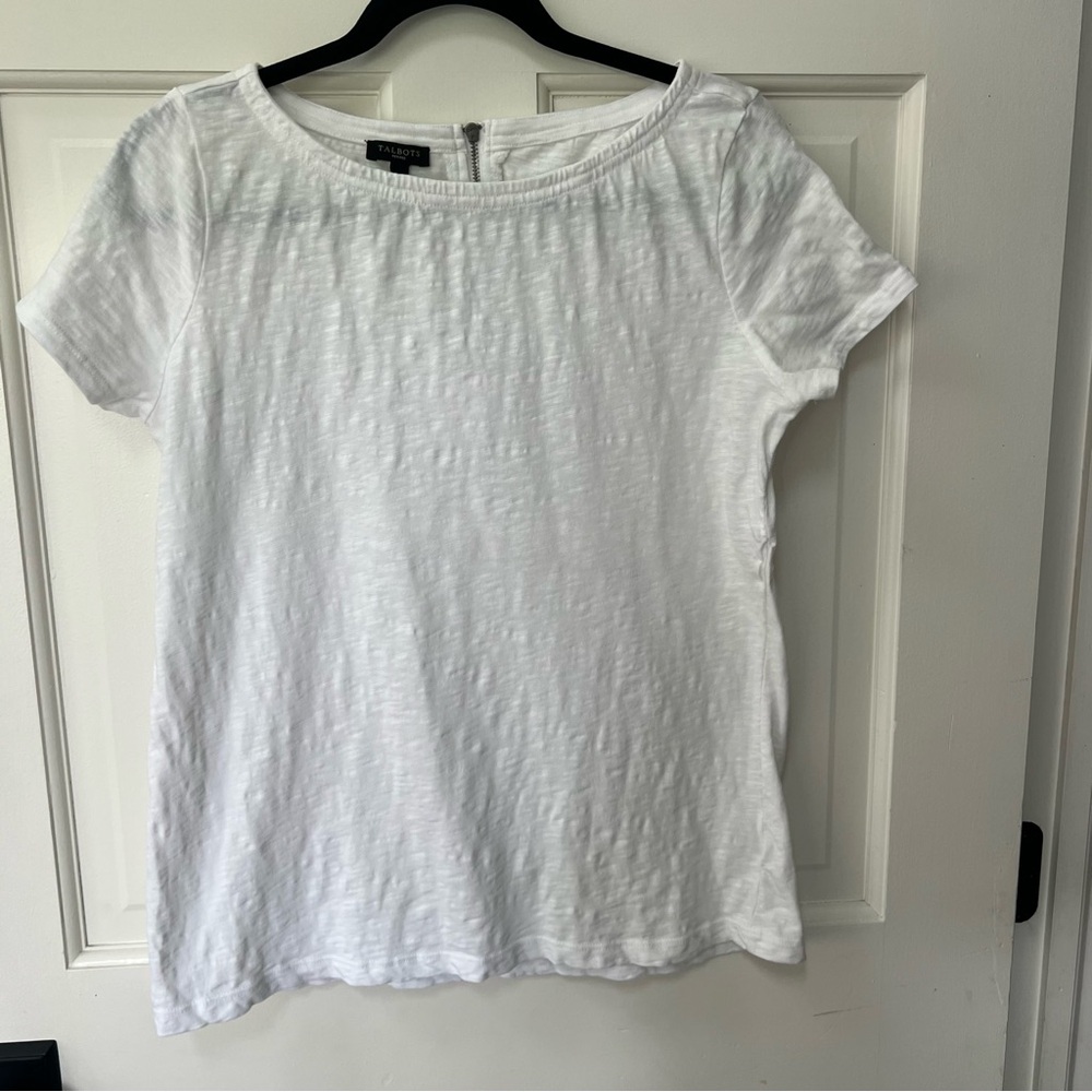 Talbots White Tee Shirt with Back Zip Detail - Petite Medium - Preowned EUC